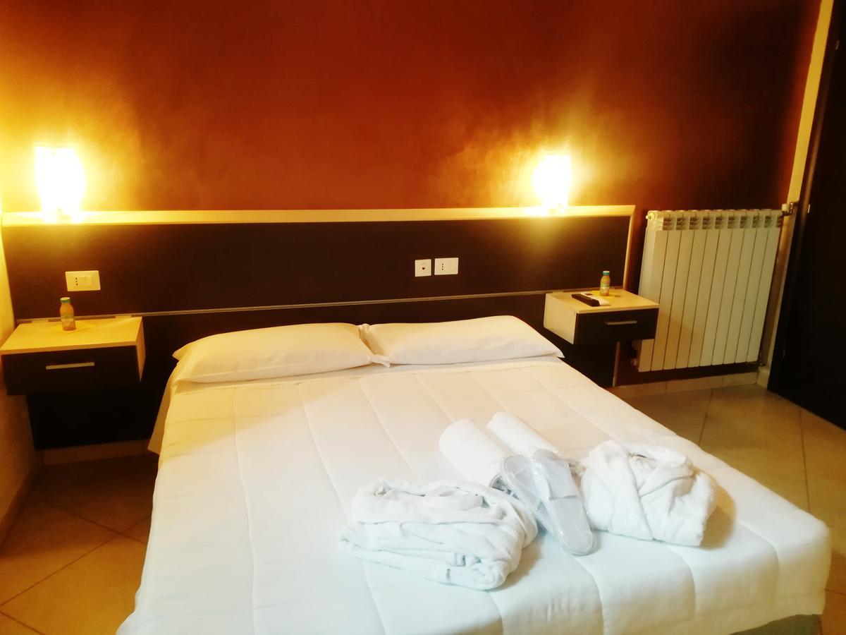 New Hotel Europa Crevalcore Eksteriør billede